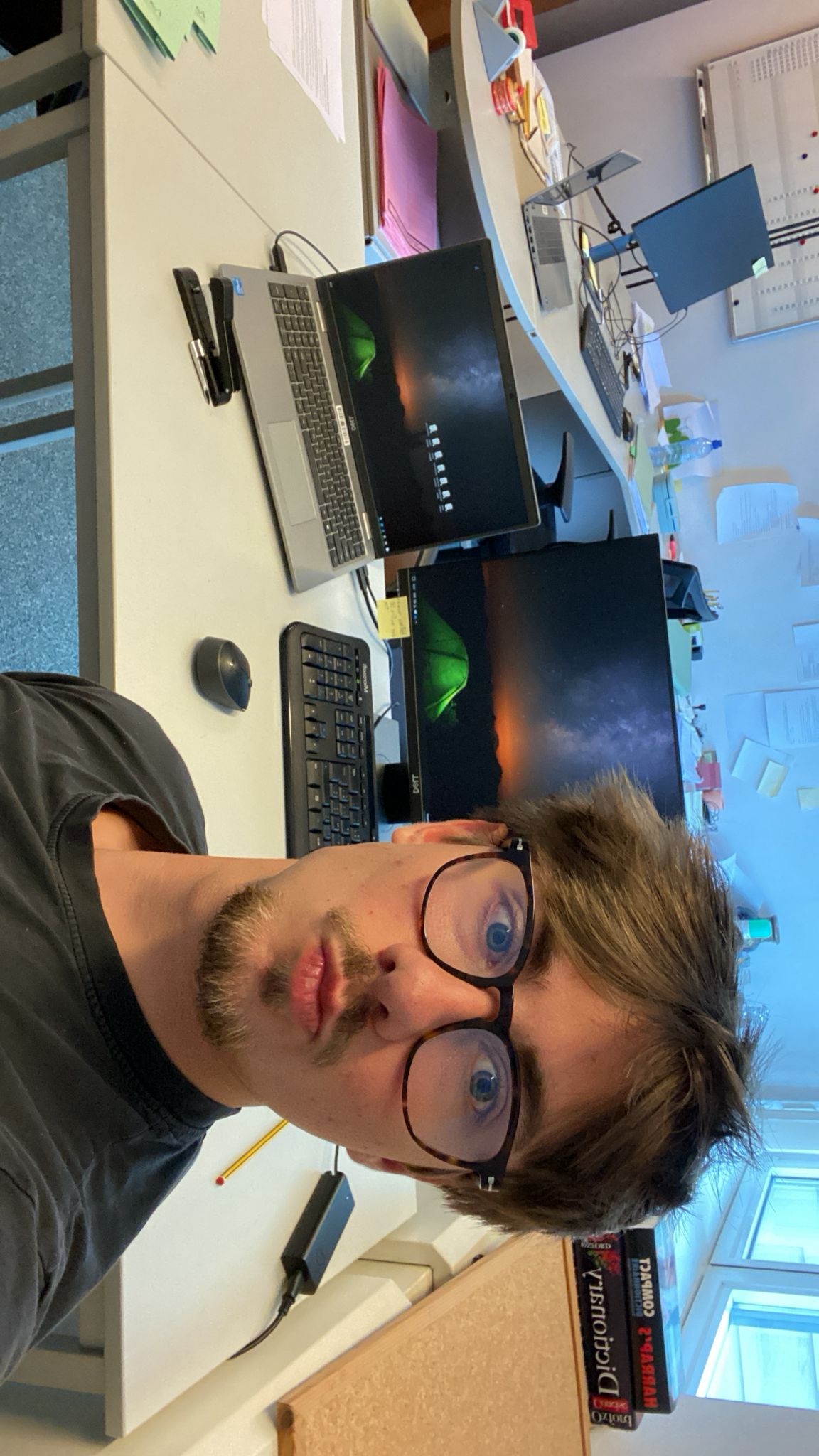 Moi et mon bureau