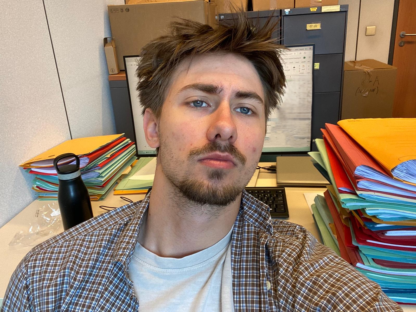 Moi et mon bureau